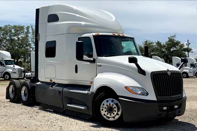 International LT625 Sleeper Semi Truck - 73" Raised Roof Sleeper, Cummins 400HP, 12 Speed