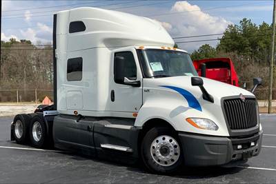 International LT625 Sleeper Semi Truck - 73" Raised Roof Sleeper, Cummins 400HP, 12 Speed
