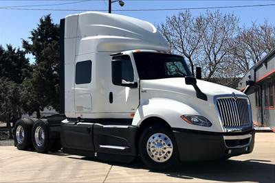 International LT625 Sleeper Semi Truck - 56" Hi Rise Sleeper, A26 400HP, 12 Speed