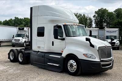 International LT625 Sleeper Semi Truck - 56" Hi Rise Sleeper, Cummins 400HP, 12 Speed