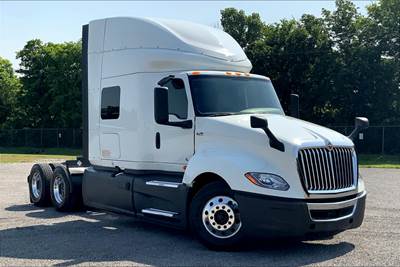 International LT625 Sleeper Semi Truck - 73" Raised Roof Sleeper, Cummins 400HP, 12 Speed