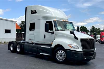 International LT625 Sleeper Semi Truck - 73" Raised Roof Sleeper, Cummins 450HP, 12 Speed
