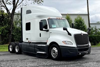 International LT625 Sleeper Semi Truck - 73" Raised Roof Sleeper, Cummins 450HP, 12 Speed