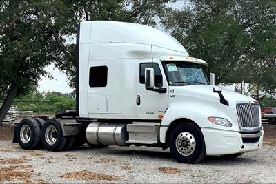 International LT625 Sleeper Semi Truck - 73" Hi Rise Sleeper, A26 450HP, 12 Speed
