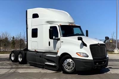 International LT625 Sleeper Semi Truck - 73" Raised Roof Sleeper, Cummins 400HP, 12 Speed