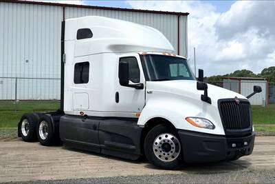 International LT625 Sleeper Semi Truck - 73" Raised Roof Sleeper, Cummins 400HP, 12 Speed