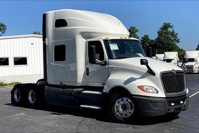 International LT625 Sleeper Semi Truck - 73" Raised Roof Sleeper, Cummins 400HP, 12 Speed