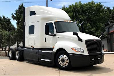 International LT625 Sleeper Semi Truck - 73" Raised Roof Sleeper, Cummins 400HP, 12 Speed
