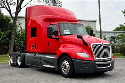 International LT625 Sleeper Semi Truck - 73" Hi Rise Sleeper, Cummins 400HP, 12 Speed