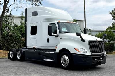 International LT625 Sleeper Semi Truck - 73" Raised Roof Sleeper, Cummins 400HP, 12 Speed