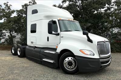 International LT625 Sleeper Semi Truck - 73" Raised Roof Sleeper, Cummins 400HP, 12 Speed