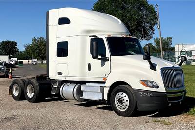 International LT625 Sleeper Semi Truck - 73" Raised Roof Sleeper, Cummins 400HP, 12 Speed