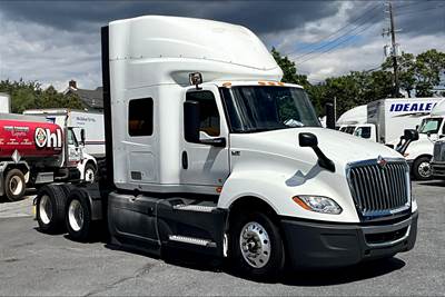 International LT625 Sleeper Semi Truck - 56" Hi Rise Sleeper, Cummins 400HP, 12 Speed