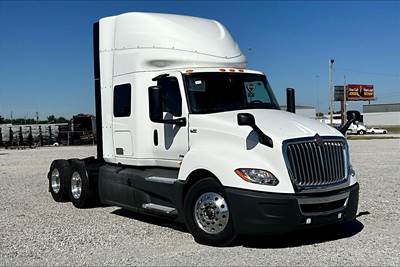 International LT625 Sleeper Semi Truck - 56" Hi Rise Sleeper, A26 400HP, 12 Speed