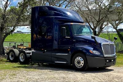 International LT625 Sleeper Semi Truck - 73" Raised Roof Sleeper, Cummins 400HP, 12 Speed