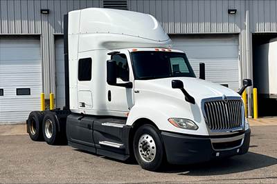 International LT625 Sleeper Semi Truck - 56" Hi Rise Sleeper, Cummins 400HP, 12 Speed