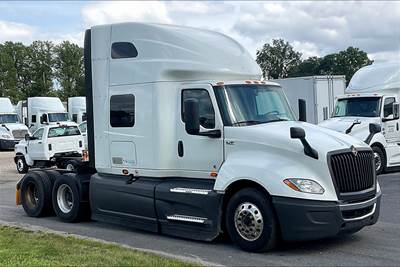 International LT625 Sleeper Semi Truck - 73" Raised Roof Sleeper, Cummins 450HP, 12 Speed