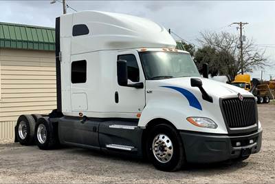 International LT625 Sleeper Semi Truck - 73" Raised Roof Sleeper, Cummins 400HP, 12 Speed