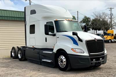 International LT625 Sleeper Semi Truck - 73" Raised Roof Sleeper, Cummins 400HP, 12 Speed