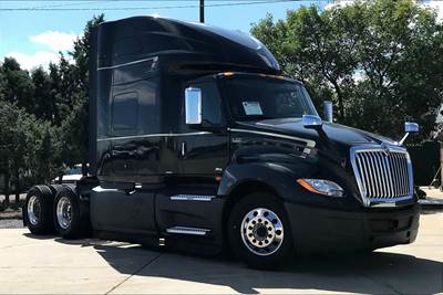 International LT625 Sleeper Semi Truck - 73" Raised Roof Sleeper, A26 450HP, 12 Speed