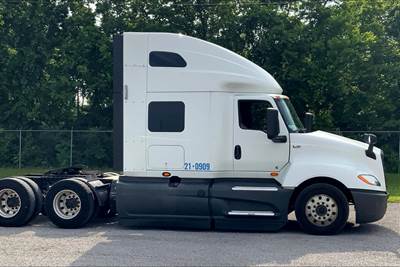 International LT625 Sleeper Semi Truck - 73" Raised Roof Sleeper, Cummins 400HP, 12 Speed