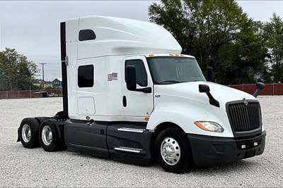 International LT625 Sleeper Semi Truck - 73" Raised Roof Sleeper, Cummins 400HP, 12 Speed
