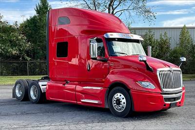 International LT625 Sleeper Semi Truck - 73" Raised Roof Sleeper, Cummins 400HP, 12 Speed
