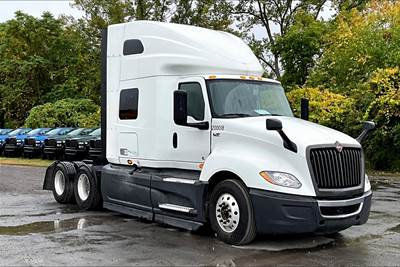 International LT625 Sleeper Semi Truck - 73" Raised Roof Sleeper, Cummins 450HP, 12 Speed