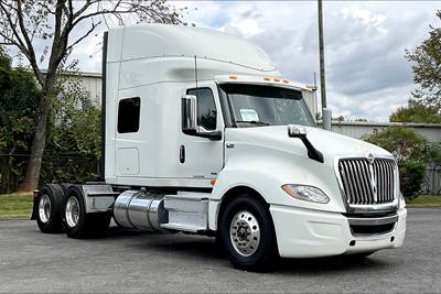 International LT625 Sleeper Semi Truck - 73" Hi Rise Sleeper, A26 450HP, 12 Speed