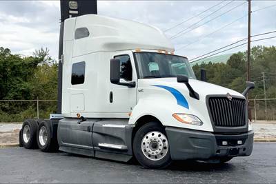 International LT625 Sleeper Semi Truck - 73" Raised Roof Sleeper, Cummins 400HP, 12 Speed