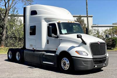 International LT625 Sleeper Semi Truck - 73" Raised Roof Sleeper, Cummins 450HP, 12 Speed