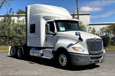International LT625 Sleeper Semi Truck - 73" Hi Rise Sleeper, A26 450HP, 12 Speed