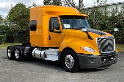 International LT625 Sleeper Semi Truck - 73" Hi Rise Sleeper, Cummins 450HP, 10 Speed