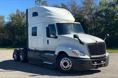 International LT625 Sleeper Semi Truck - 73" Raised Roof Sleeper, Cummins 400HP, 12 Speed