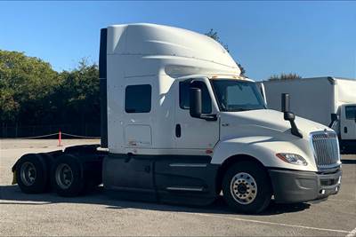 International LT625 Sleeper Semi Truck - 56" Hi Rise Sleeper, Cummins 400HP, 12 Speed