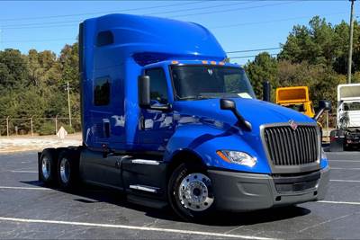 International LT625 Sleeper Semi Truck - 73" Raised Roof Sleeper, A26 450HP, 12 Speed