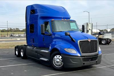 International LT625 Sleeper Semi Truck - 73" Raised Roof Sleeper, A26 450HP, 12 Speed