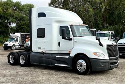 International LT625 Sleeper Semi Truck - 73" Raised Roof Sleeper, Cummins 450HP, 12 Speed