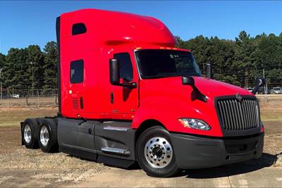 International LT625 Sleeper Semi Truck - 73" Raised Roof Sleeper, A26 450HP, 12 Speed