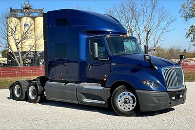 International LT625 Sleeper Semi Truck - 73" Raised Roof Sleeper, Cummins 400HP, 12 Speed