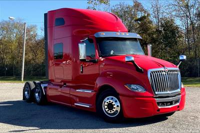 International LT625 Sleeper Semi Truck - 73" Raised Roof Sleeper, Cummins 400HP, 12 Speed