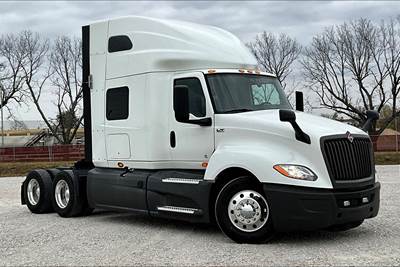 International LT625 Sleeper Semi Truck - 73" Raised Roof Sleeper, Cummins 400HP, 12 Speed