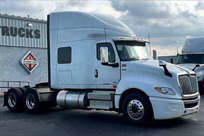 International LT625 Sleeper Semi Truck - 73" Hi Rise Sleeper, A26 450HP, 12 Speed