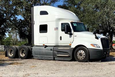 International LT625 Sleeper Semi Truck - 73" Raised Roof Sleeper, Cummins 400HP, 12 Speed
