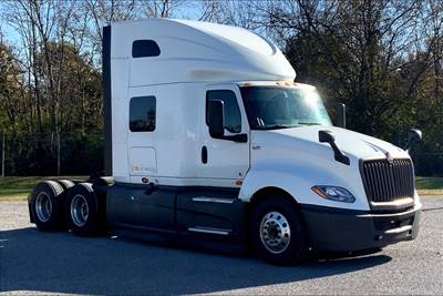 International LT625 Sleeper Semi Truck - 73" Raised Roof Sleeper, Cummins 450HP, 12 Speed