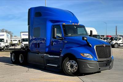 International LT625 Sleeper Semi Truck - 73" Raised Roof Sleeper, A26 450HP, 12 Speed