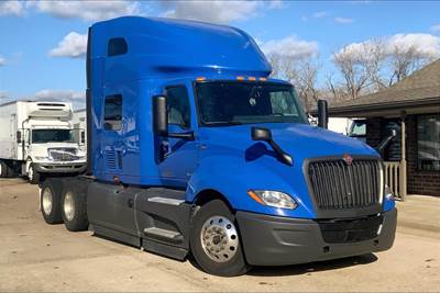 International LT625 Sleeper Semi Truck - 73" Raised Roof Sleeper, A26 450HP, 12 Speed