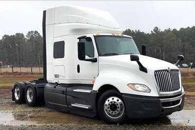 International LT625 Sleeper Semi Truck - 56" Hi Rise Sleeper, Cummins 400HP, 12 Speed