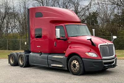 International LT625 Sleeper Semi Truck - 73" Raised Roof Sleeper, Cummins 450HP, 12 Speed
