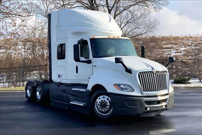 International LT625 Sleeper Semi Truck - 56" Hi Rise Sleeper, A26 400HP, 12 Speed